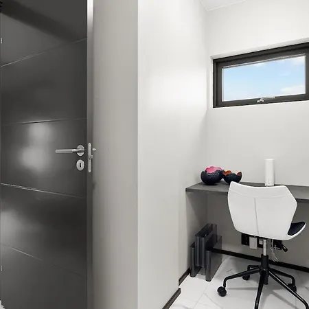 فيلة High-end With Private Rooftop And Sea Line