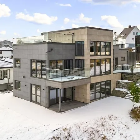 فيلة High-end With Private Rooftop And Sea Line