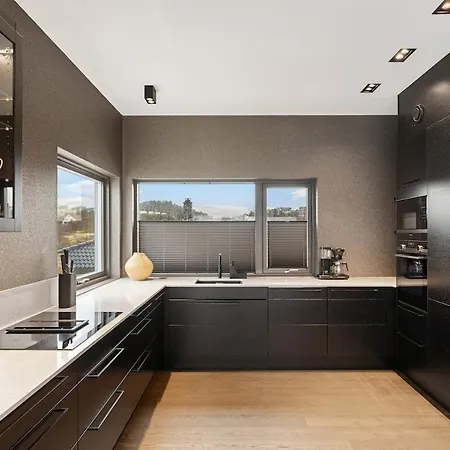 فيلة High-end With Private Rooftop And Sea Line