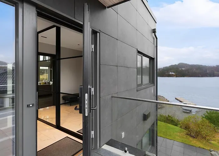 High-end With Private Rooftop And Sea Line * Bergen