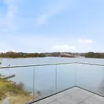 High-end With Private Rooftop And Sea Line 别墅