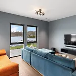 High-end With Private Rooftop And Sea Line *