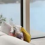 High-end With Private Rooftop And Sea Line * 卑爾根