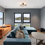 High-end With Private Rooftop And Sea Line 卑爾根